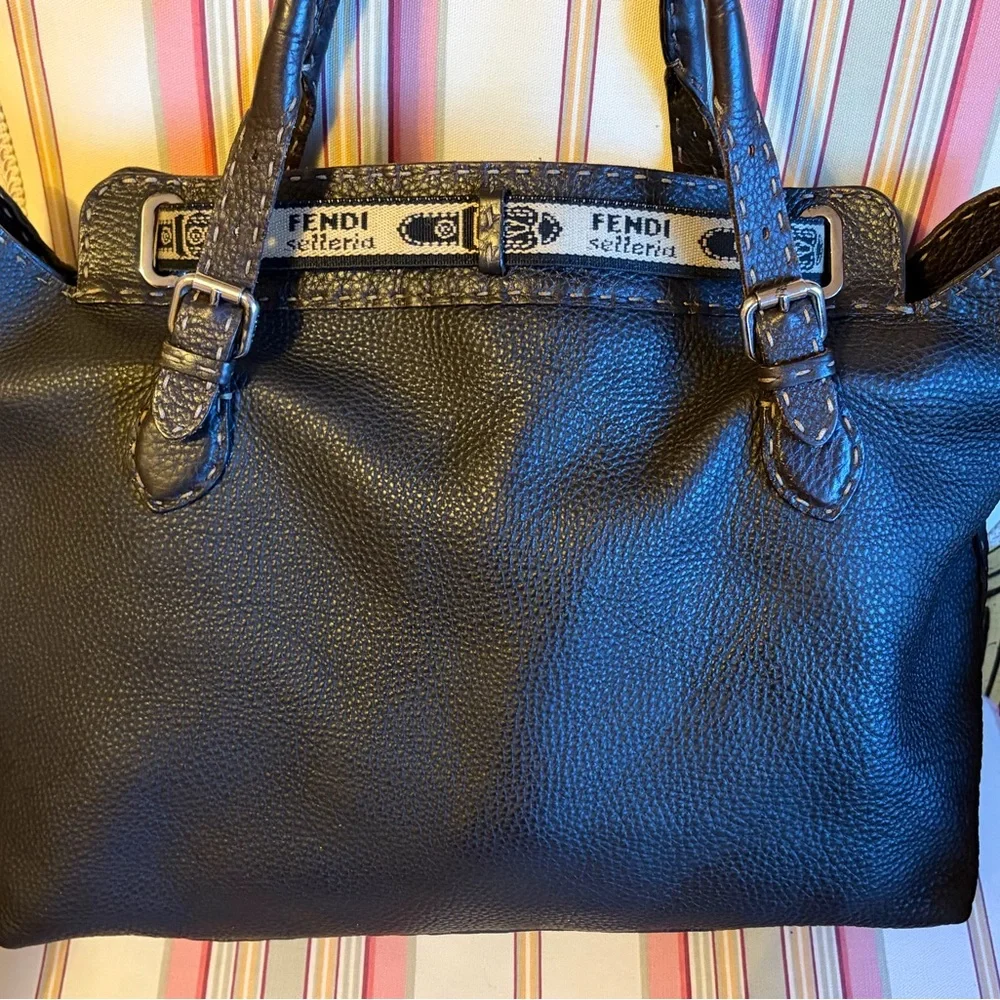 Authenticated Fendi Selleria Villa Borghese Bag/Tote - COA included - Picture 6 of 15